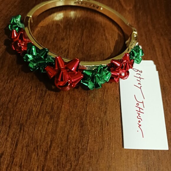 BETSEY JOHNSON Bow Hinged Bangle Bracelet - Picture 2 of 3
